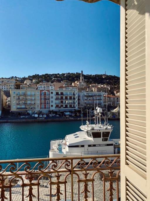 "Georgio" Grand Appartement Traversant Avec Vue Canal Et Parking Sete Luaran gambar